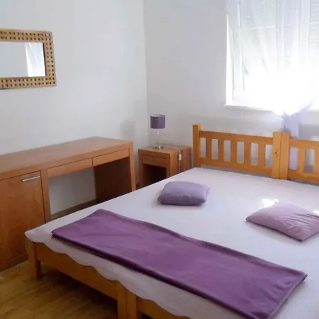 In With One-bedroom 2 * ペトルチャネ