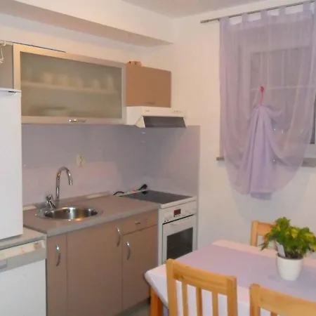 In With One-bedroom 2 アパート