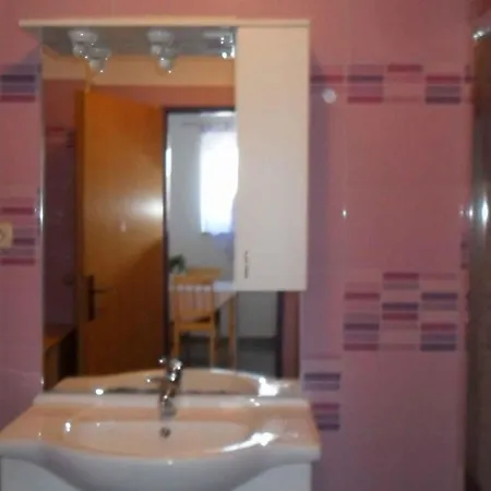 In With One-bedroom 2 アパート *